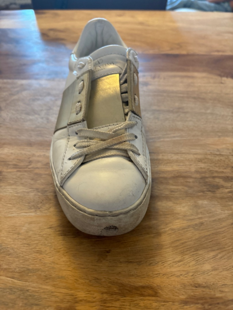 Valentino Rockstud Sneakers