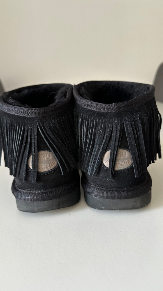 Emu Australia Faible