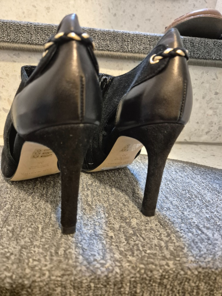 San Marina Botti.e aus Wildleder