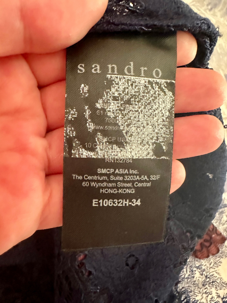 Sandro Haut en dentelle