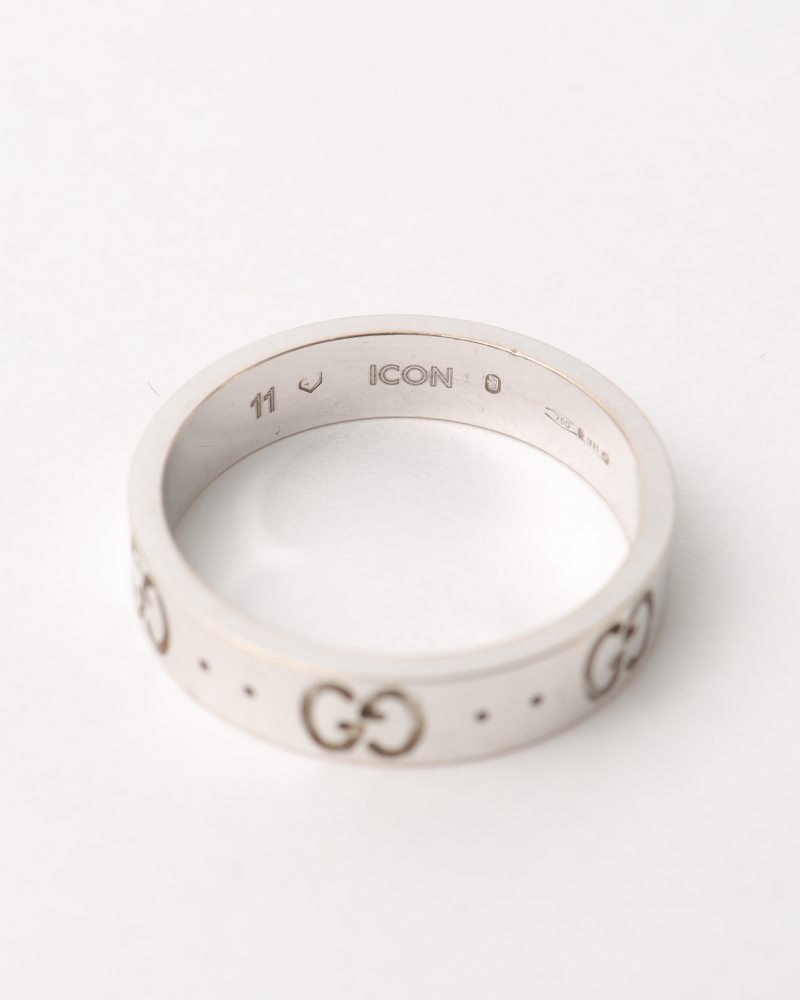 Gucci Gg 18k White Gold Ring