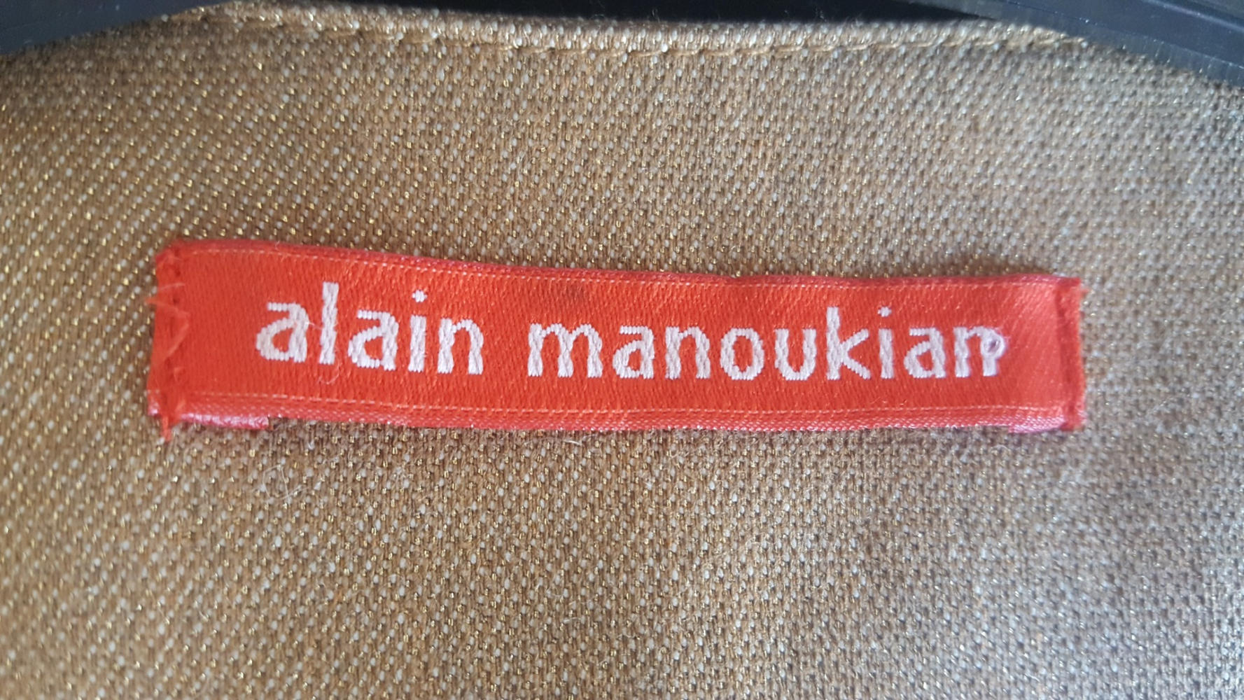 Alain Manoukian Magnifique tailleur veste et pantalon Alain Manoukian couleur beige bronze