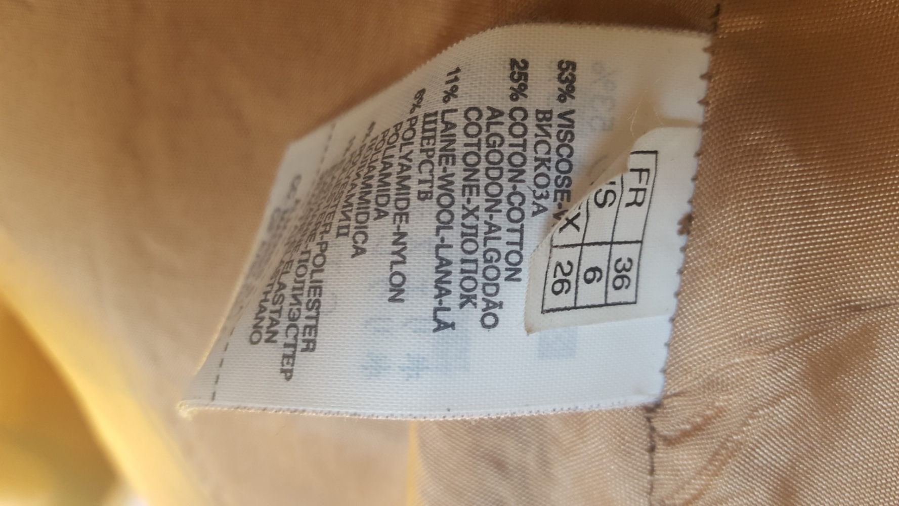 Alain Manoukian Magnifique tailleur veste et pantalon Alain Manoukian couleur beige bronze