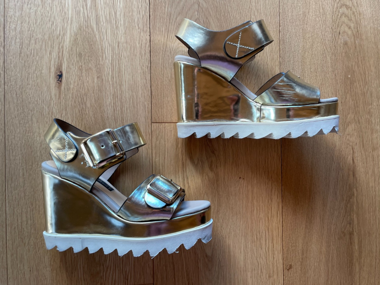 Chrissie Morris Sandales à plateforme