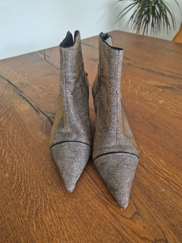 Alexandre Birman Kittie Glitter Ankle Boots