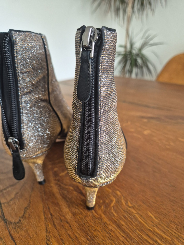 Alexandre Birman Kittie Glitter Ankle Boots