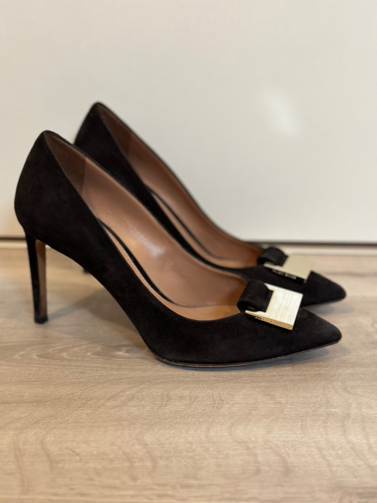 Hugo Boss Black Suede Pumps