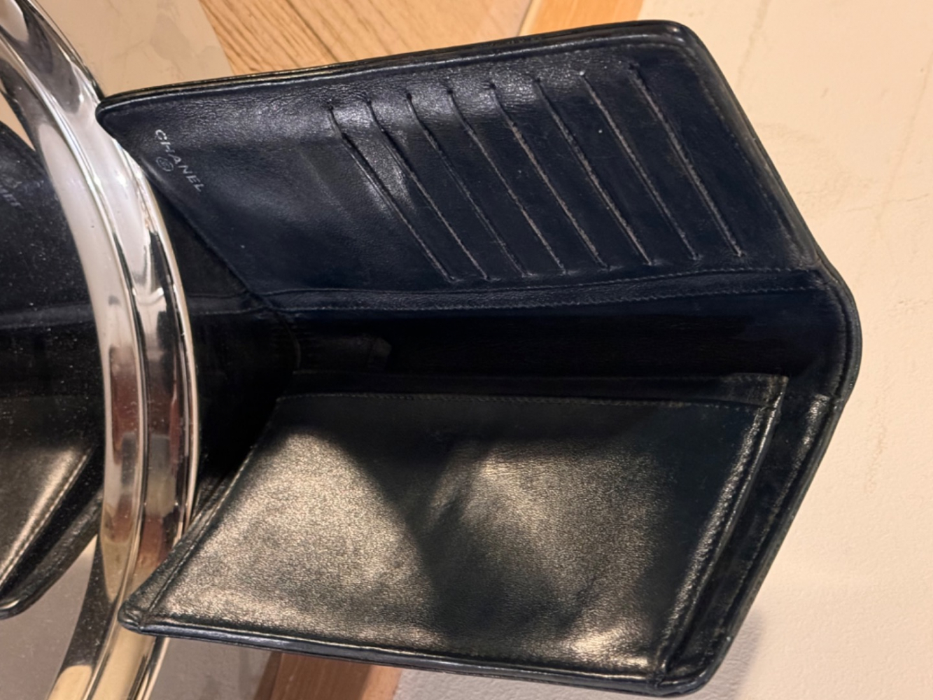 Chanel Portefeuille classique, CC gravé