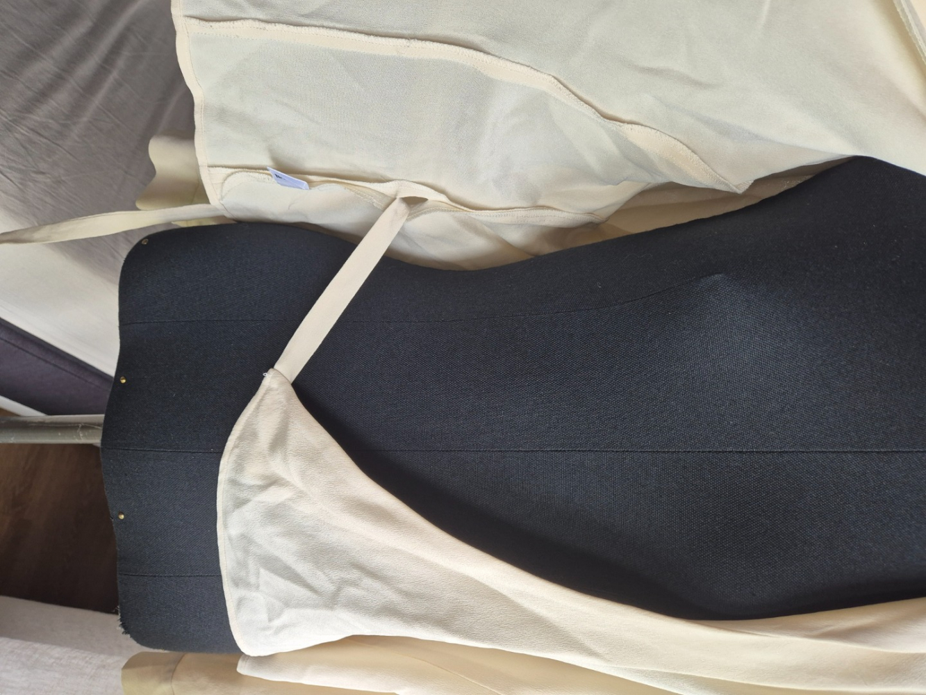 Ann Taylor Chemisier cache cœur