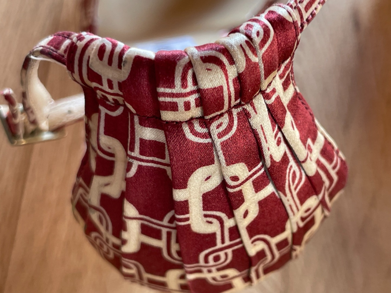 Jimmy Choo Vintage-Sandalen aus rotem Satin