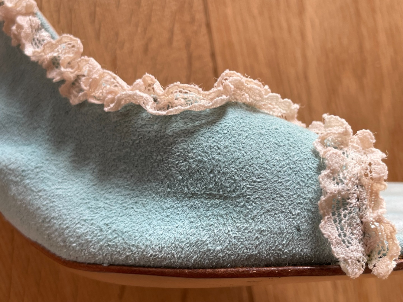 Dolce&Gabbana Vintage blue suede and lace heels