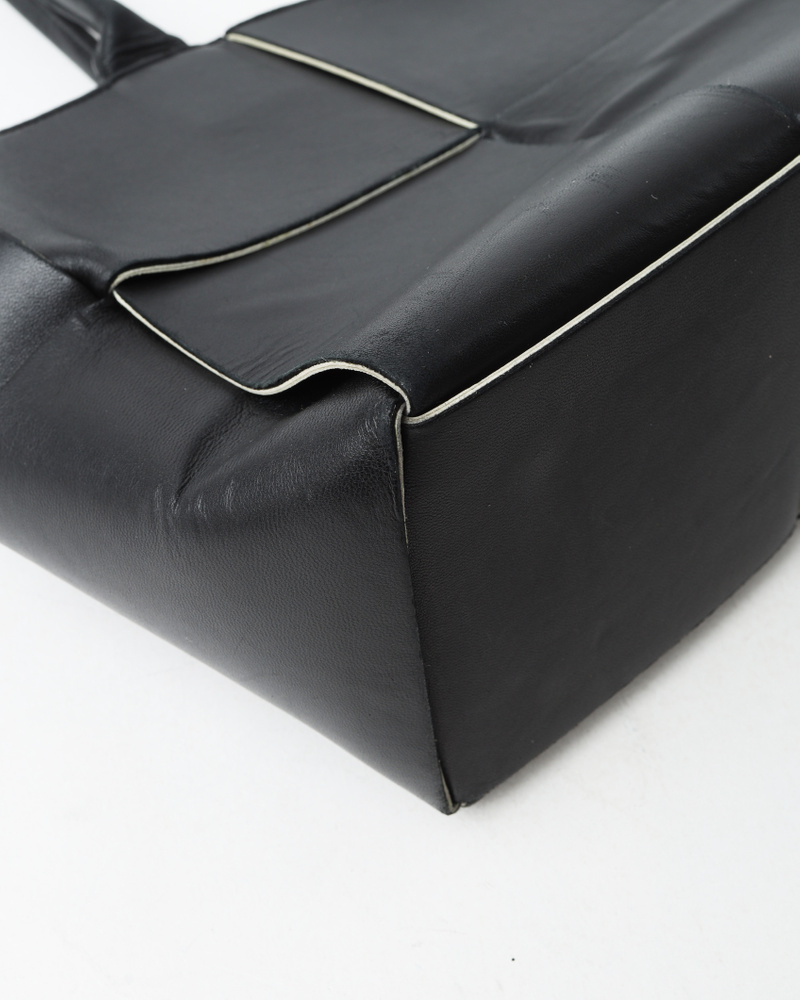 Bottega Veneta Arco Medium Tote Bag