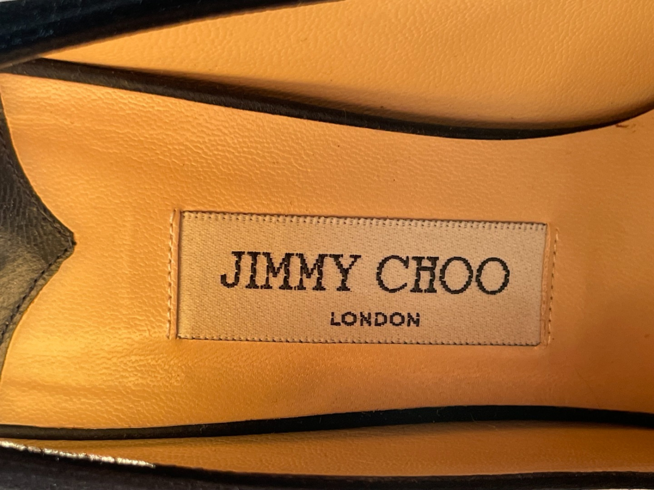 Jimmy Choo Escarpins vintage en satin avec nœuds !