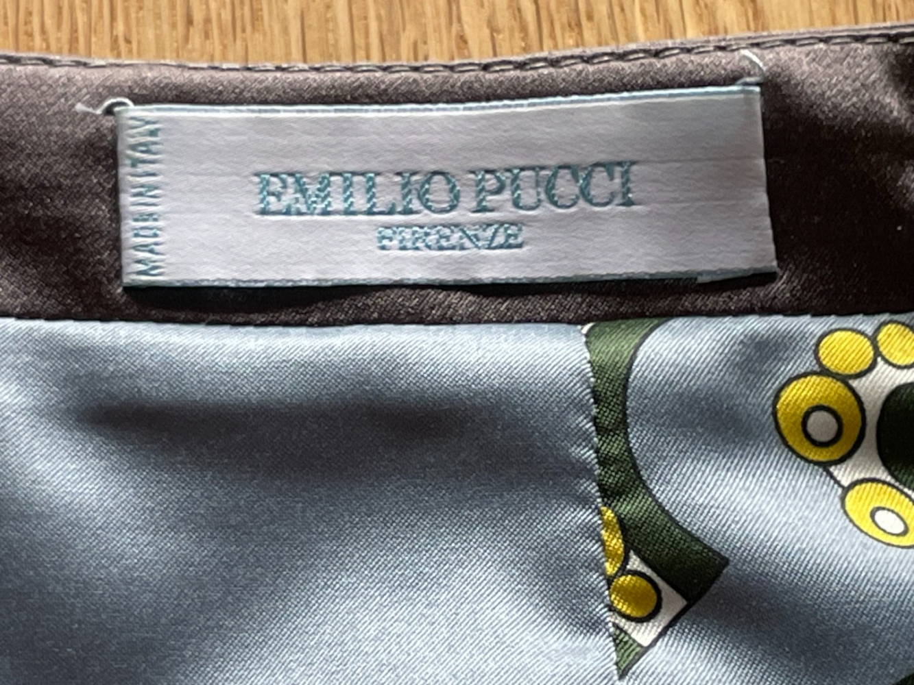 Emilio Pucci ( please only use PUCCI ) Hübsches, flippiges Röckchen von Pucci aus Wolle und Seide!