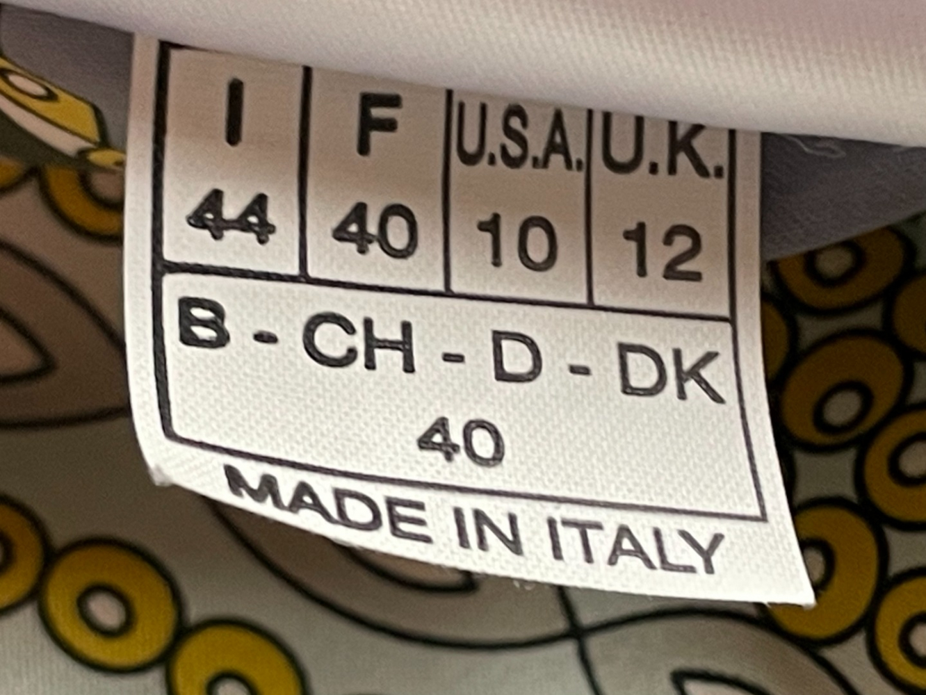 Emilio Pucci ( please only use PUCCI ) Hübsches, flippiges Röckchen von Pucci aus Wolle und Seide!