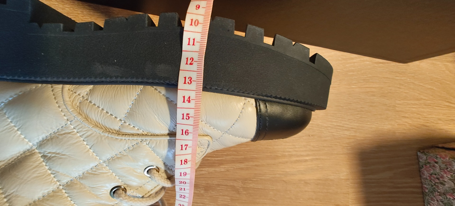 Chanel Stiefel aus der 2024-Kollektion