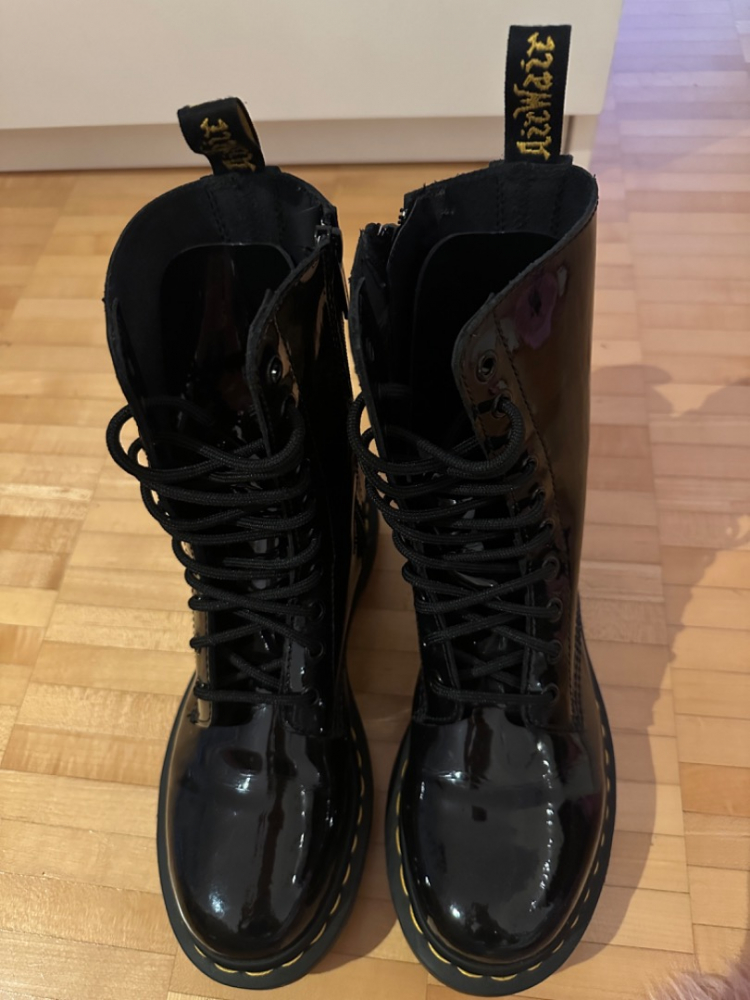 Dr. Martens Schnürschuhe