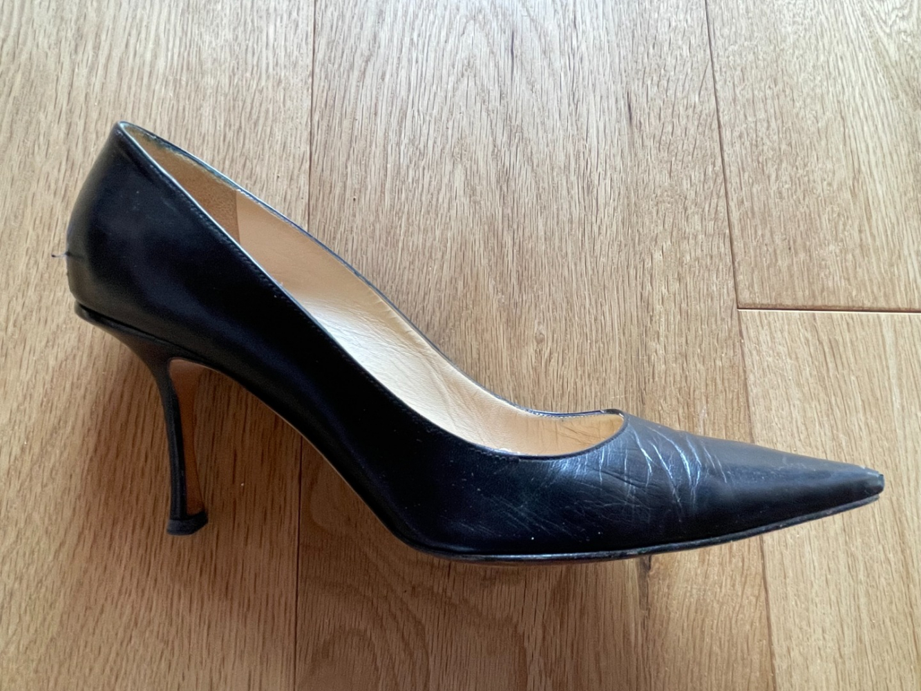 Jimmy Choo Vintage 90's pumps!