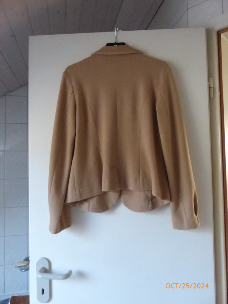 Marc Cain Kleine, taillierte Jacke