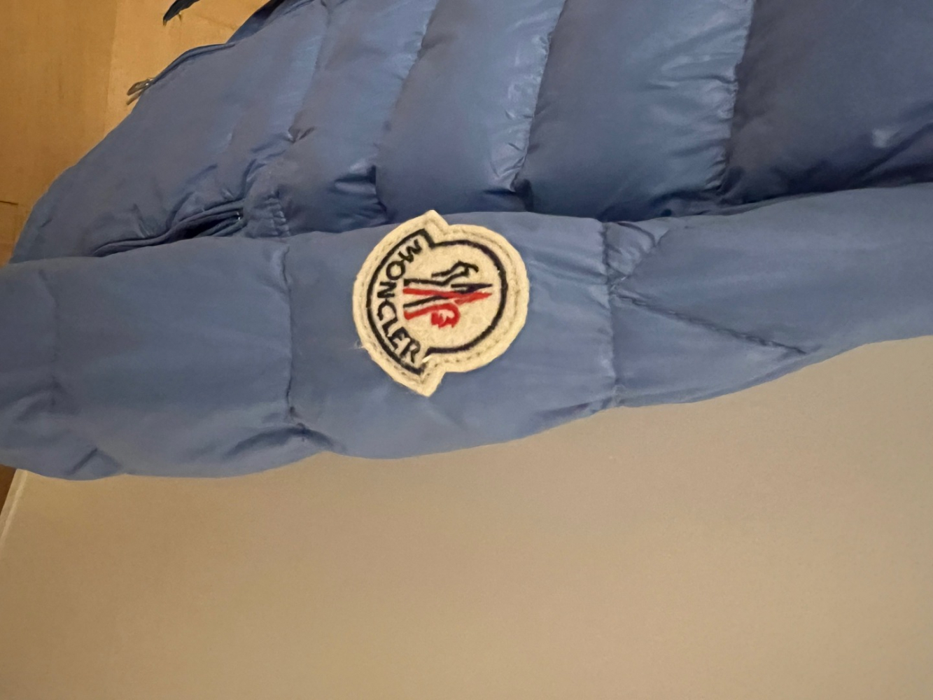 Moncler Kurze Daunenjacke Acorus