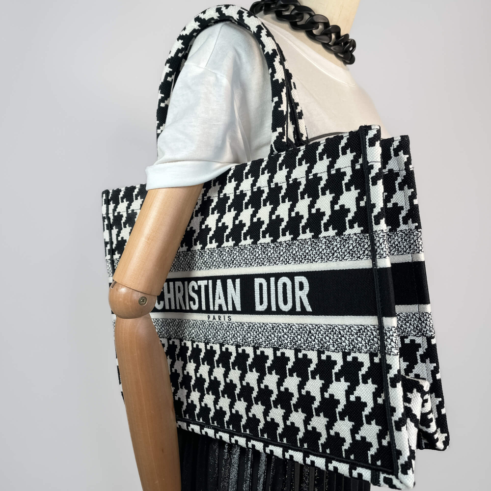 Christian Dior Book Tote Medium Embroidery Canvas Bag Macro Pied-de-Poule Black & White