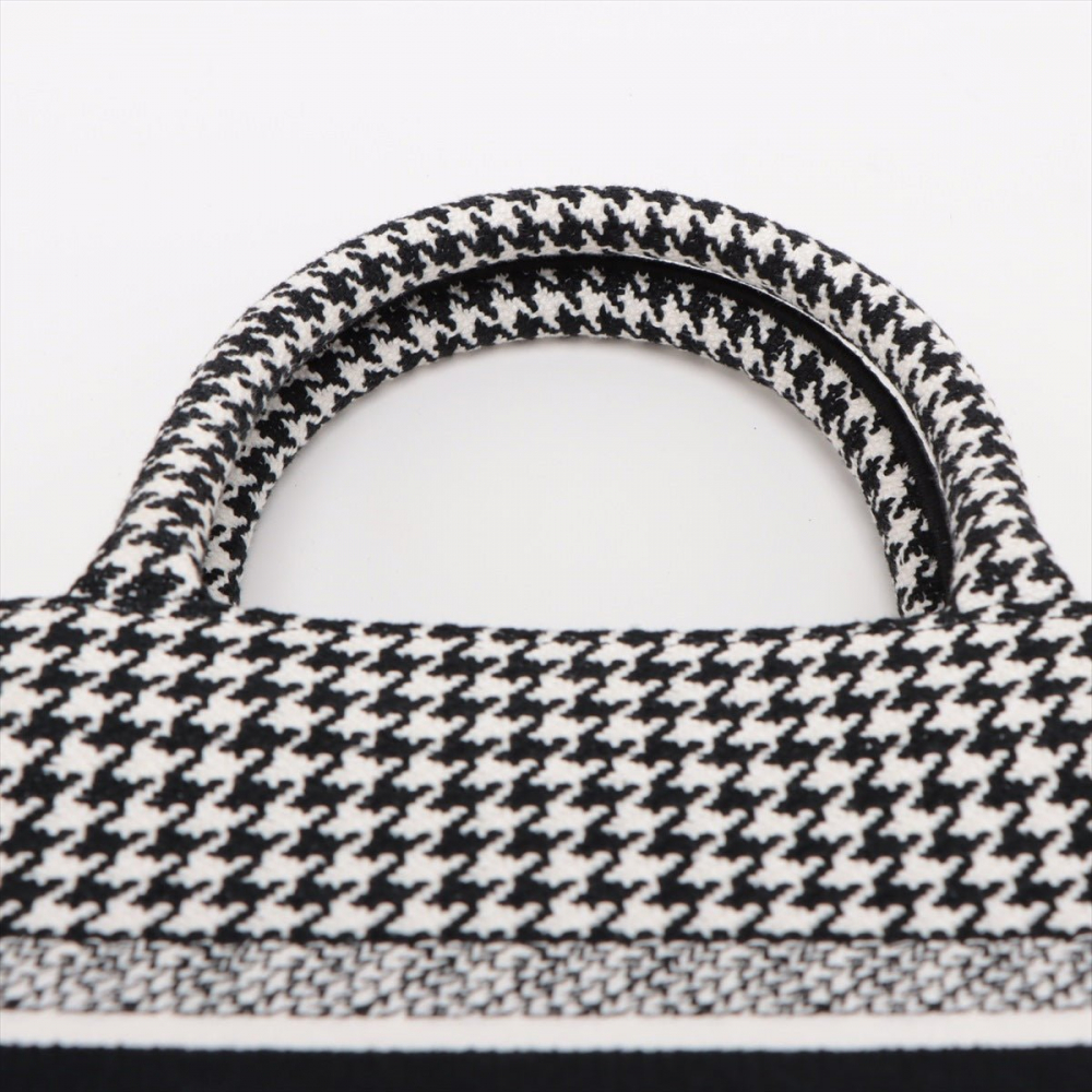 Christian Dior Book Tote Medium Embroidery Canvas Bag Macro Pied-de-Poule Black & White