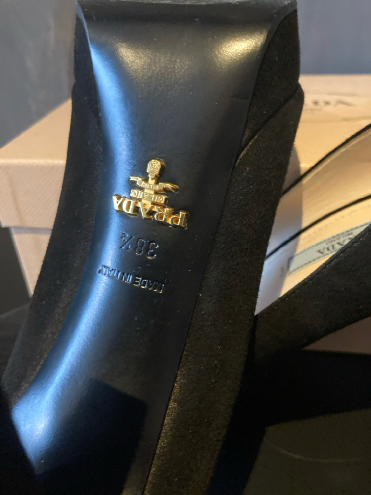 Prada Escarpins