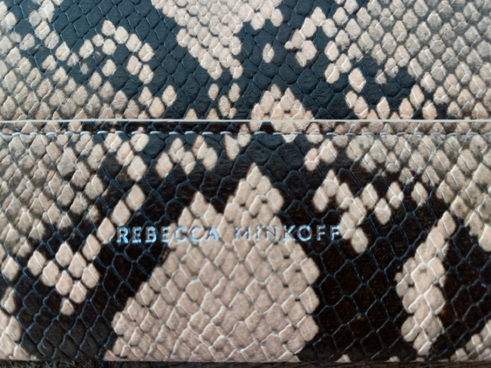 Rebecca Minkoff Clutch in Schlangenoptik
