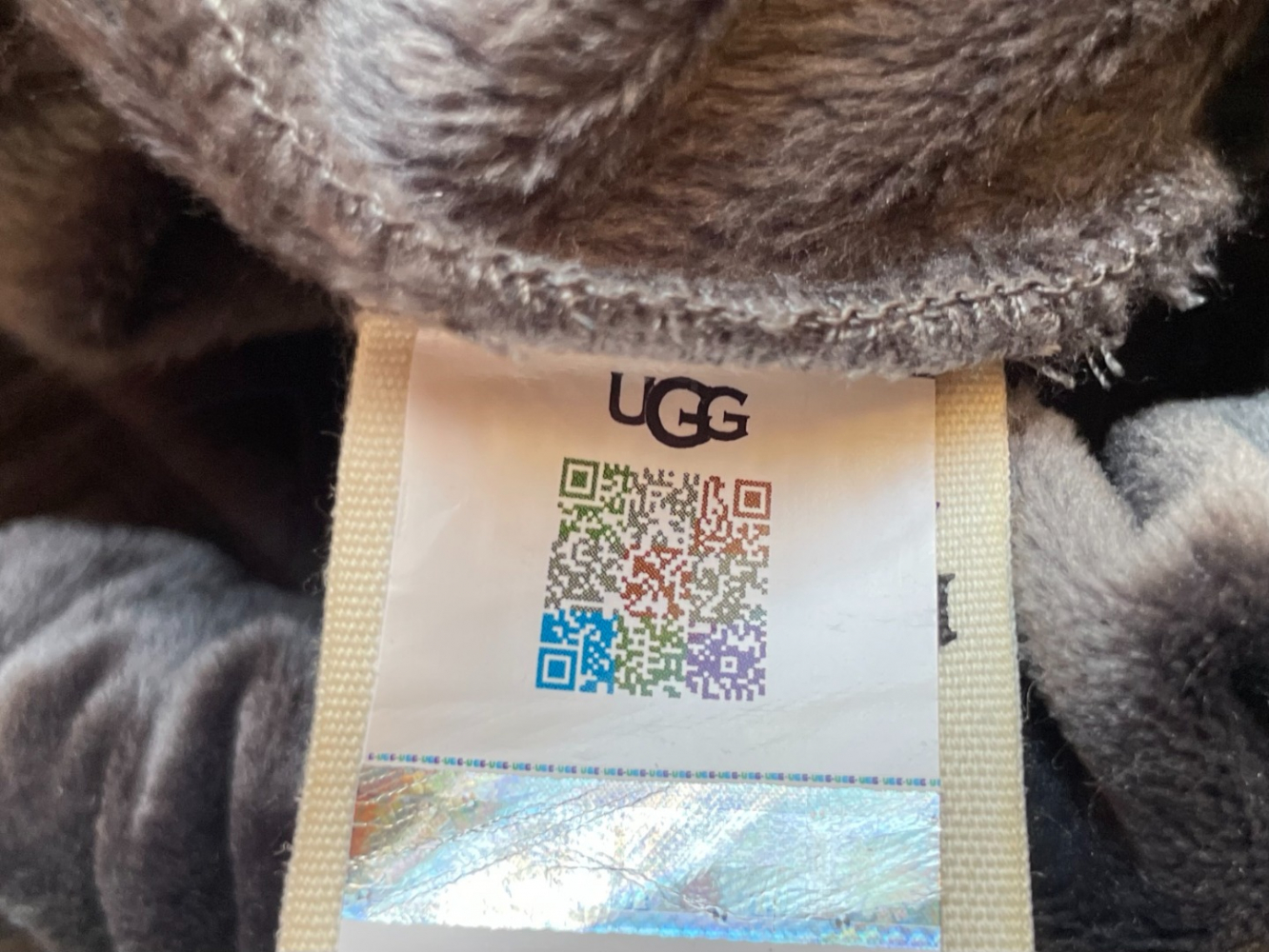 UGG Sold out everywhere: Glennon velour joggers, XS