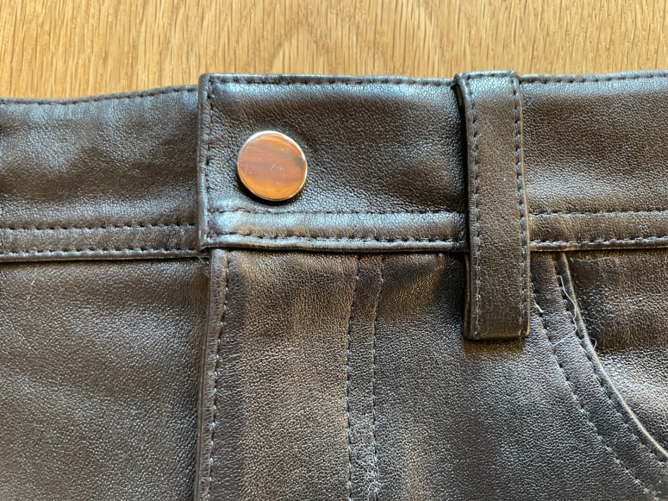 Helmut Lang Sexy und ganzjährig! Kleine Helmut Lang Ledershorts, XS