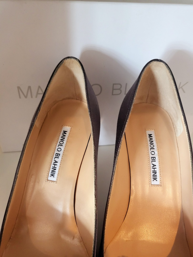 Manolo Blahnik Hangisi Satin Absatz