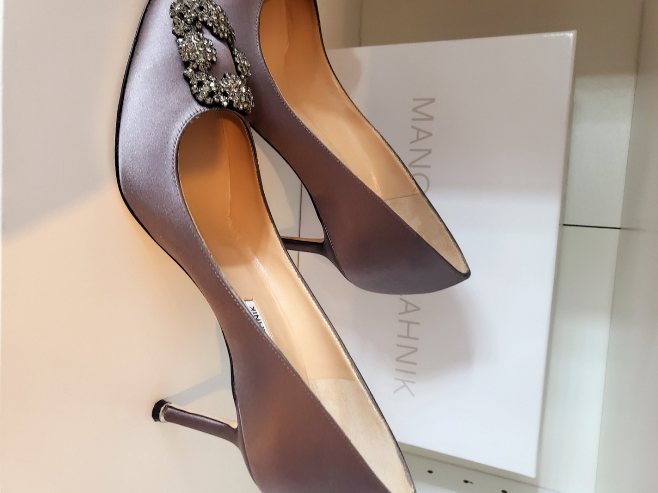 Manolo Blahnik Hangisi Satin Absatz