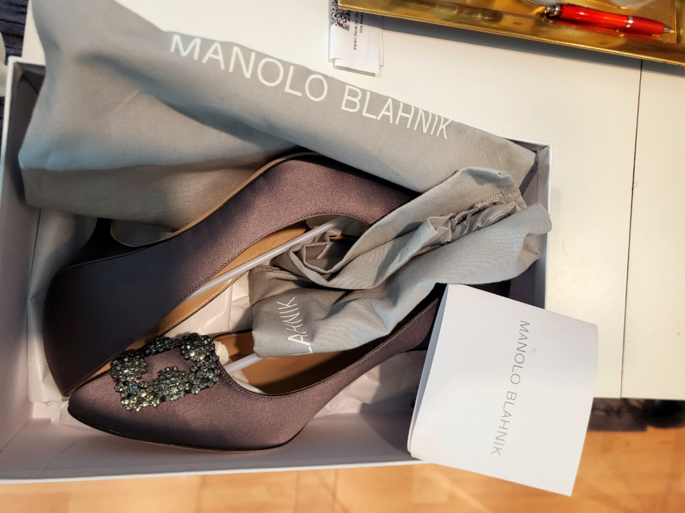 Manolo Blahnik Hangisi Satin Absatz