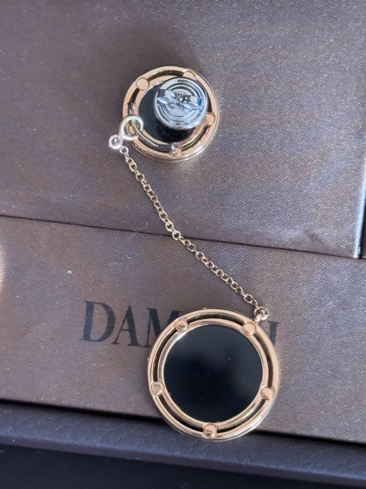 Damiani D Side