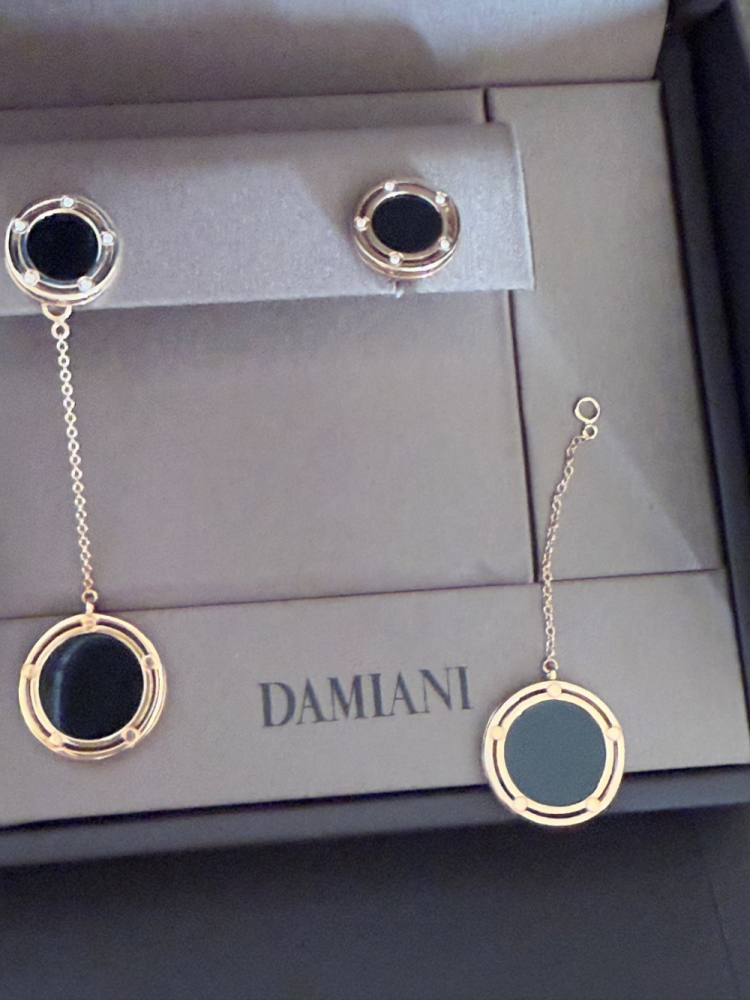 Damiani D Side