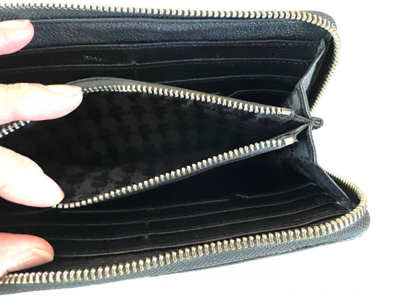 Karl Lagerfeld 21 rue St-Guillaume Paris