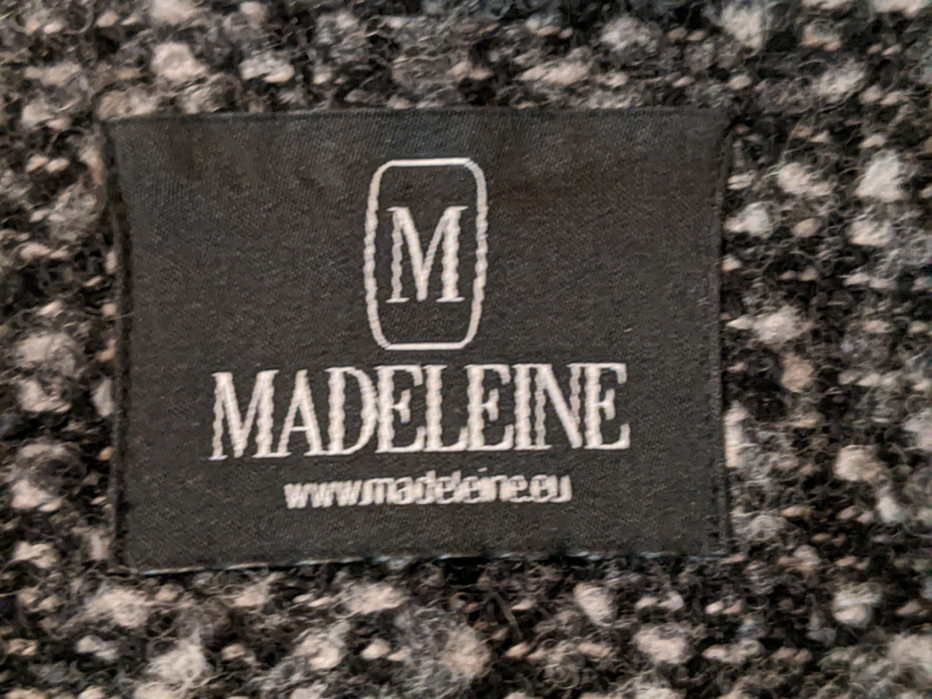 Madeleine Kurzmantel aus grobem meliertem Wollstoff 44