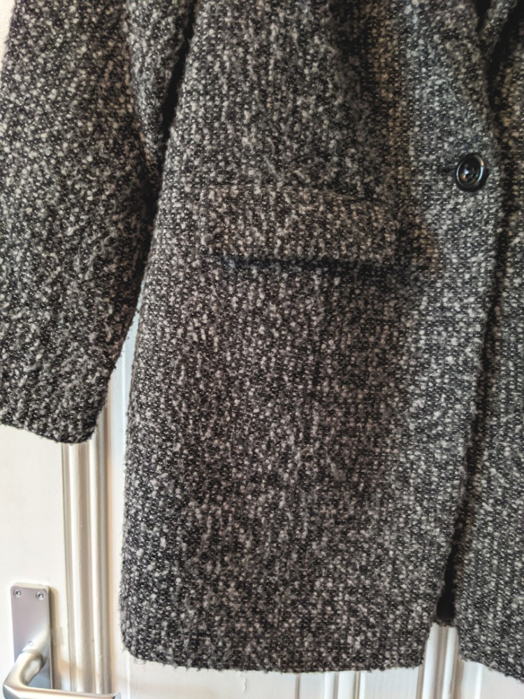 Madeleine Kurzmantel aus grobem meliertem Wollstoff 44