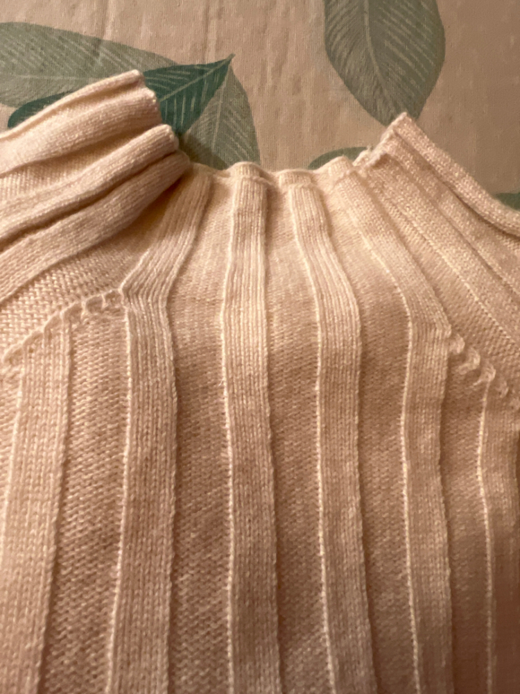 Maison 123 Mit Zierknopf und steigendem Kleber