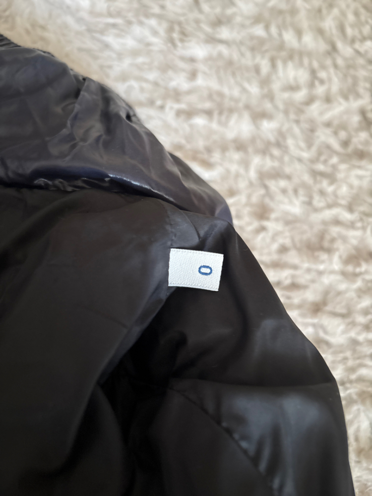 Moncler Marineblaue Daunenjacke