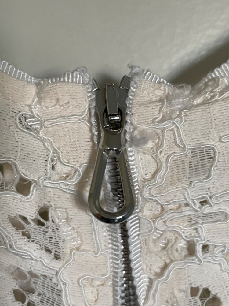 Sandro Robe courte en dentelle Nini nude