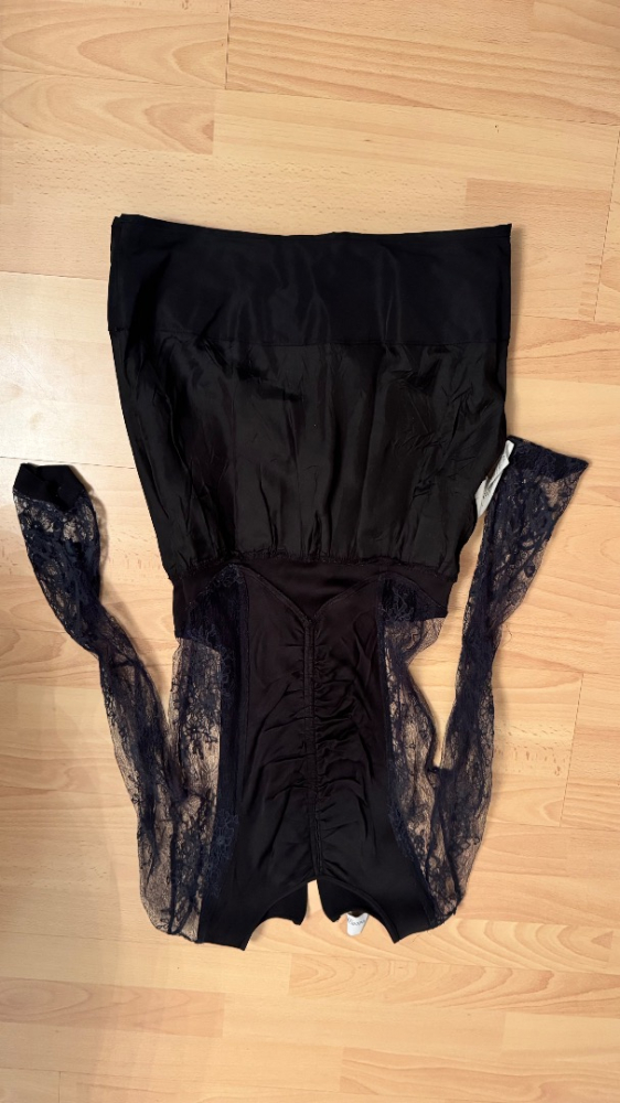 Red Valentino Spitzenkleid