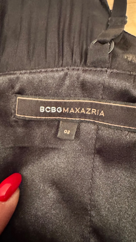 BCBG Max Azria Vom Büro zum Cocktailkleid