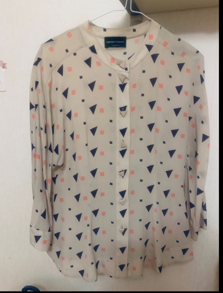 Emporio Armani Chemisier en soie jamais porté