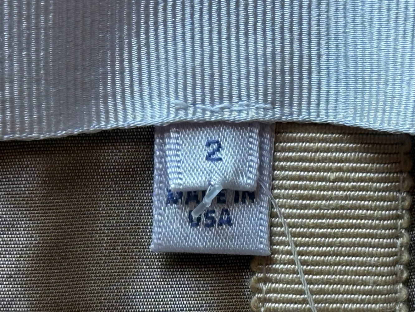 Carolina Herrera Oscar-worthy!!  Gold brocade gown with train