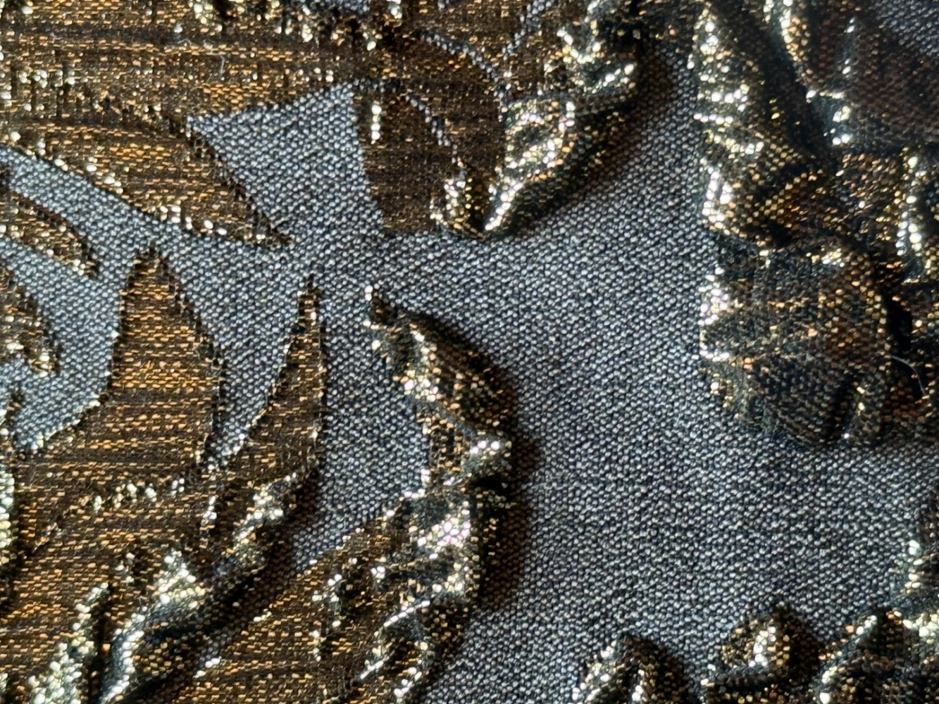 Carolina Herrera Oscar-worthy!!  Gold brocade gown with train