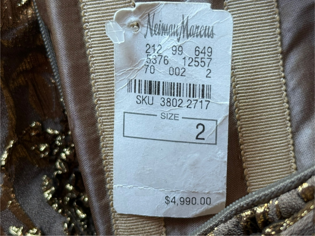 Carolina Herrera Oscar-worthy!!  Gold brocade gown with train