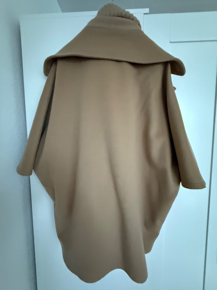 Cinzia Rocca Poor Virgin Wool Camel Wide-Sleeves Poncho