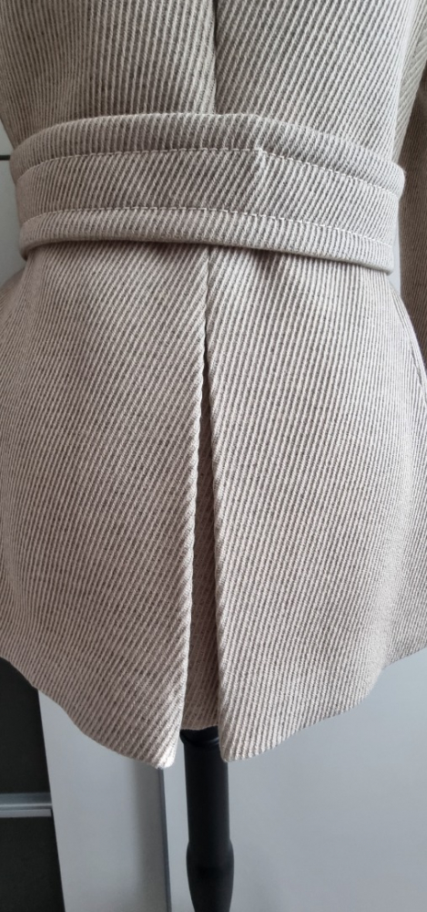 Intrend by Max Mara Eleganter Blouson aus hochwertiger Schurwolle