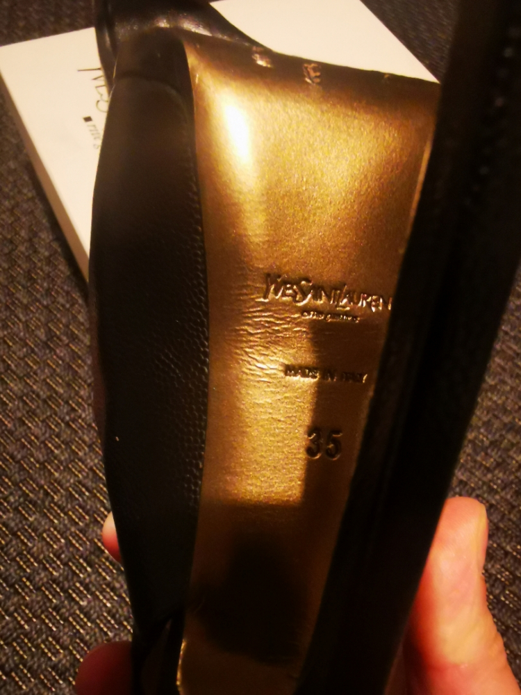 Yves Saint Laurent Tribtoo Slingbac